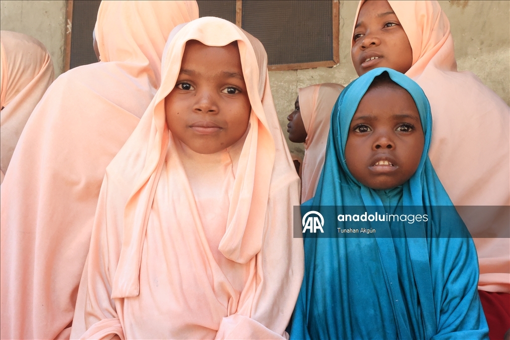 Турция оказала гуманитарную помощь нуждающимся и сиротам на танзанийском острове Пемба