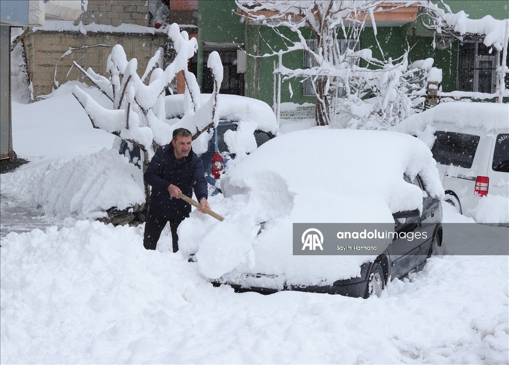 В многих регионах Турции наблюдается снег и холодная погода 14