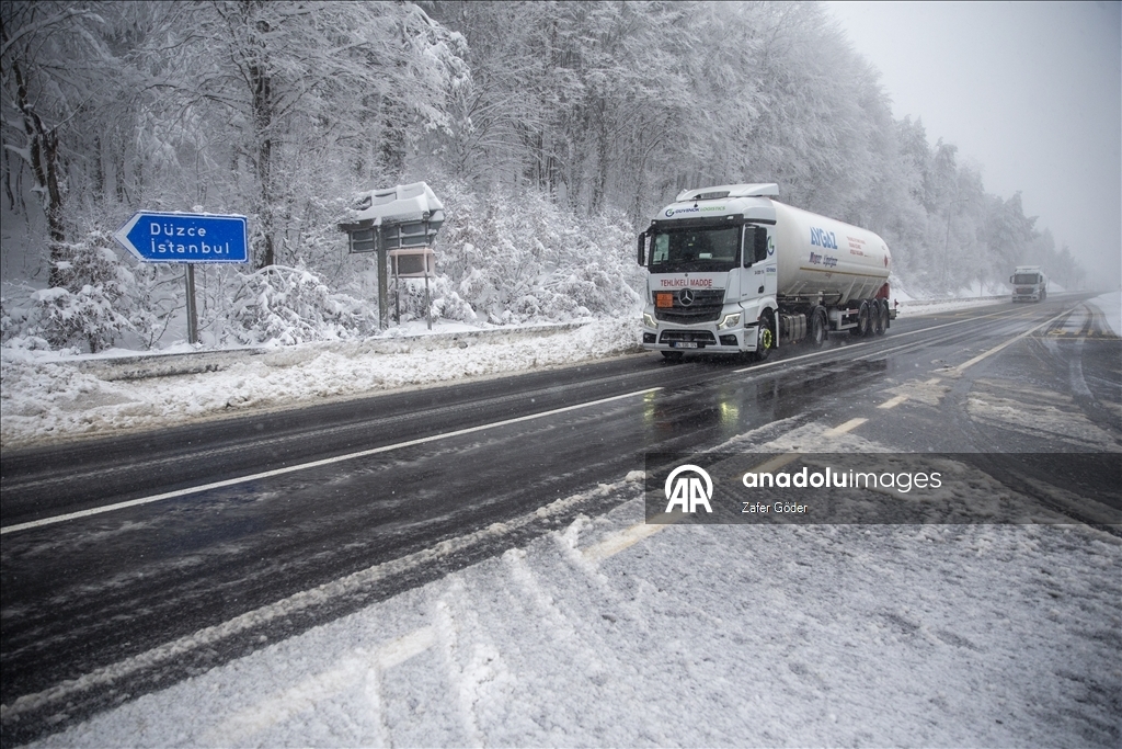 В многих регионах Турции наблюдается снег и холодная погода 21