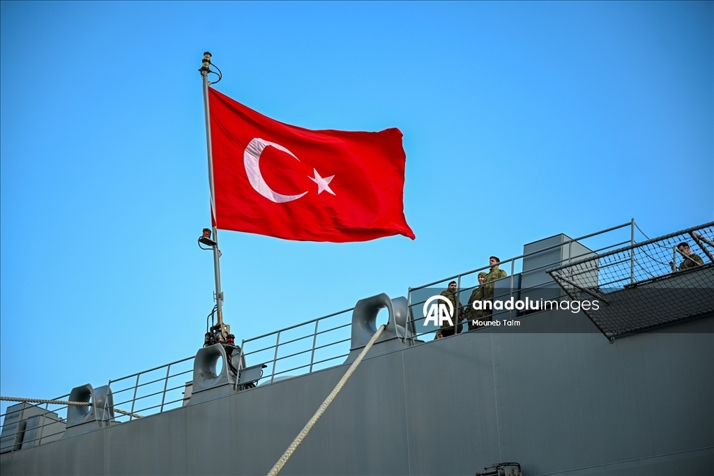 Присутствие корабля ВМС Турции TCG Anadolu в порту Роттердама вызвало широкий резонанс в нидерландских СМИ 1