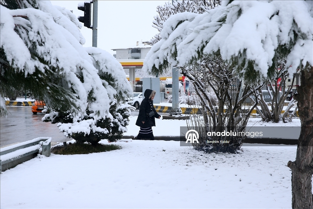 В многих регионах Турции наблюдается снег и холодная погода 35