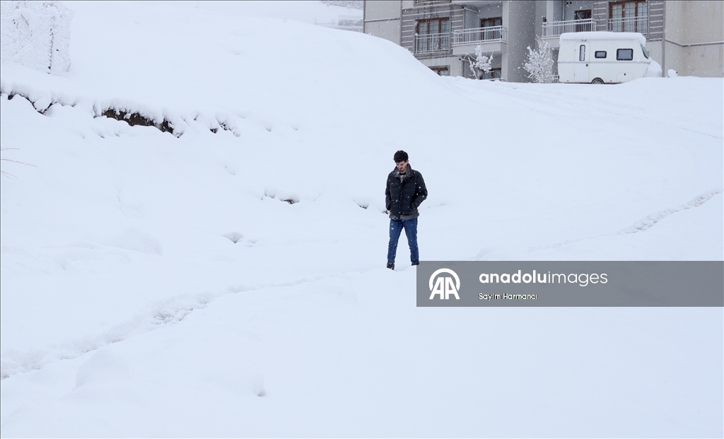 В многих регионах Турции наблюдается снег и холодная погода 11