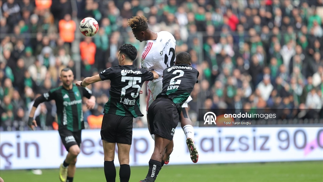 Beşiktaş, deplasmanda Kocaelispor'u mağlup etti