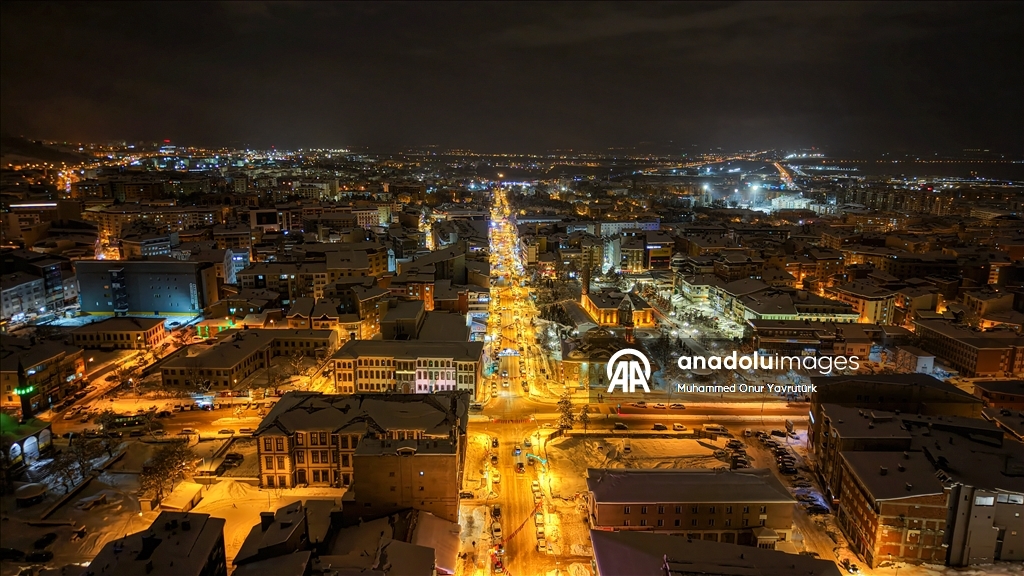 Karla kaplanan Erzurum havadan görüntülendi