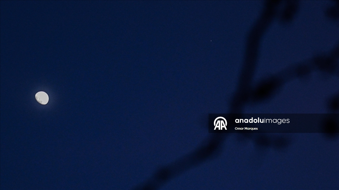 Krakow semalarında Ay ve Jüpiter yan yana görüntülendi