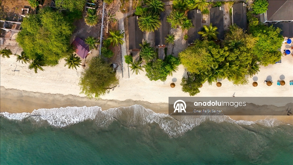 Batı Afrika'nın "incisi" Freetown sahili dron ile görüntülendi