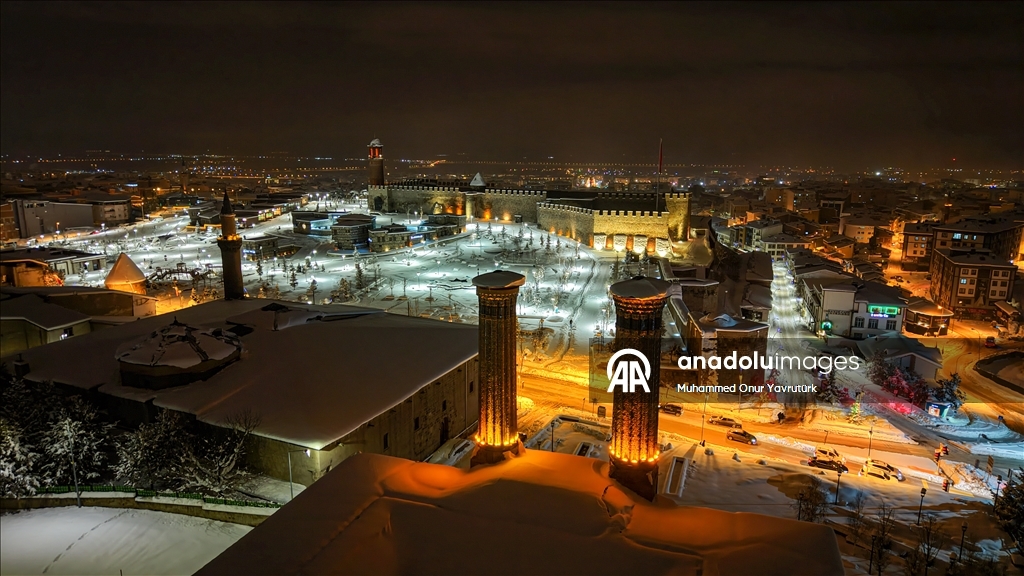 Karla kaplanan Erzurum havadan görüntülendi