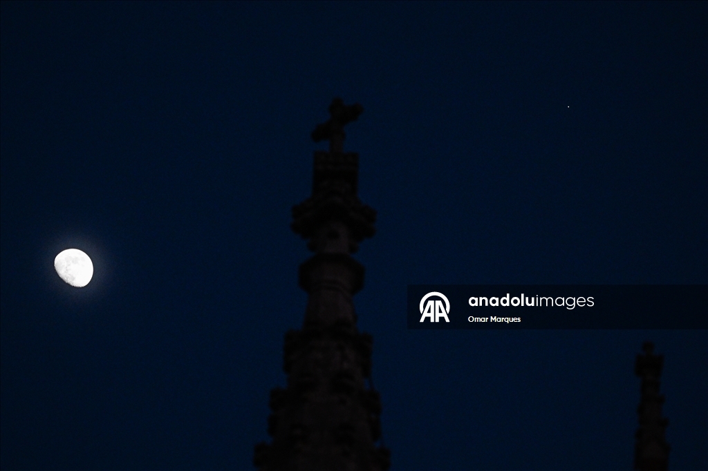 Krakow semalarında Ay ve Jüpiter yan yana görüntülendi