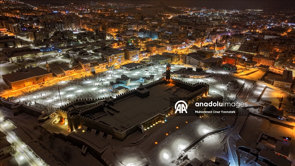 Karla kaplanan Erzurum havadan görüntülendi