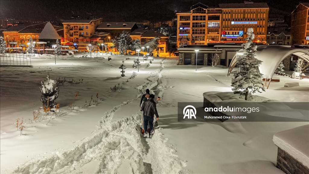 Karla kaplanan Erzurum havadan görüntülendi