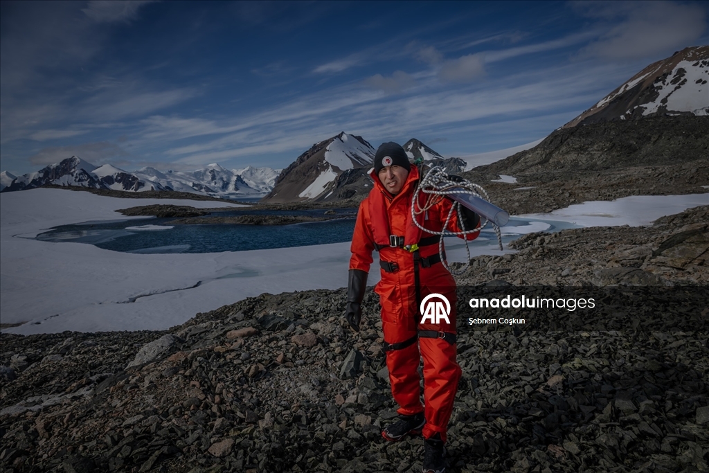 Antarktika'da 10. yıl: Türk bilim insanları gezegenin geleceği için çözüm arayışını sürdürüyor