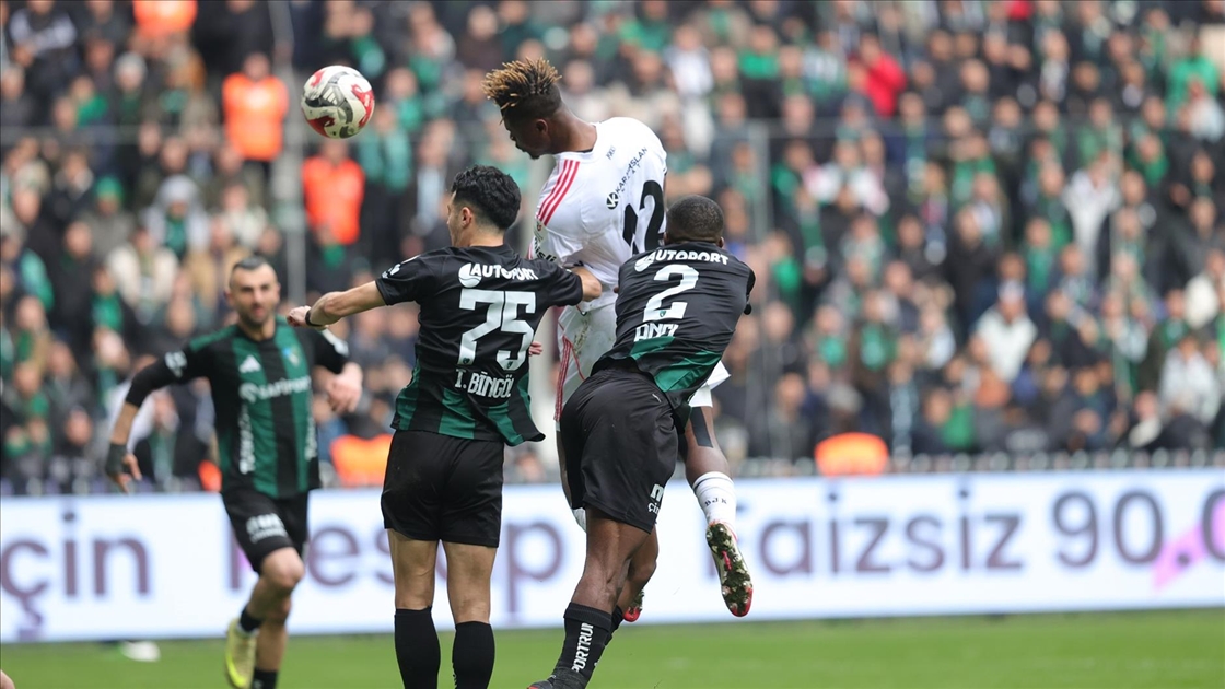 Beşiktaş, deplasmanda Kocaelispor'u mağlup etti