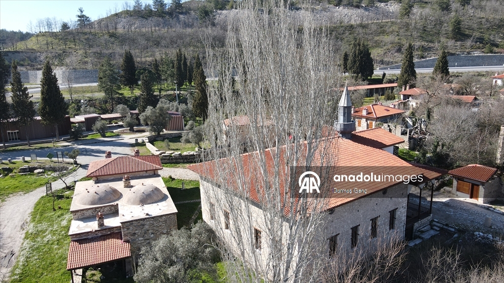 "Gladyatörler kenti"nin restore edilen dükkanlarında unutulmaya yüz tutmuş meslekler yaşatılacak