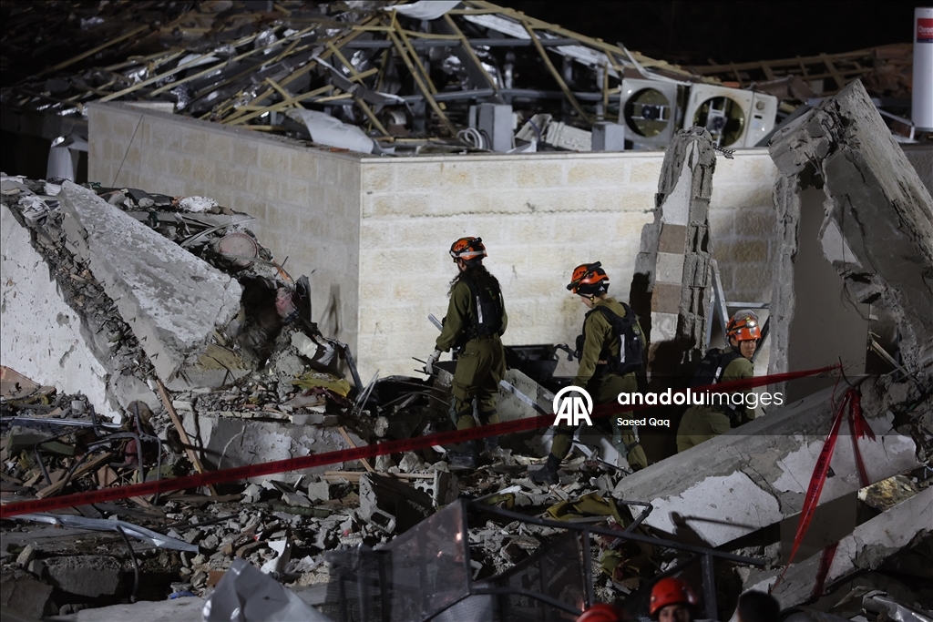 İran'ın İsrail'e düzenlediği füze saldırısında 9 kişi öldü