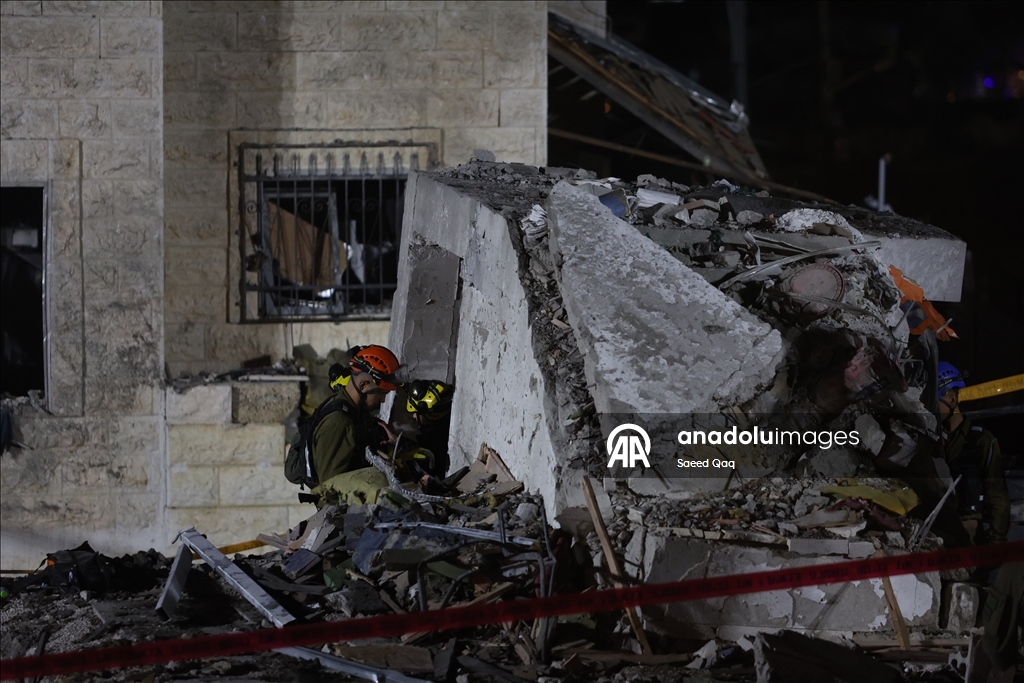 İran'ın İsrail'e düzenlediği füze saldırısında 9 kişi öldü