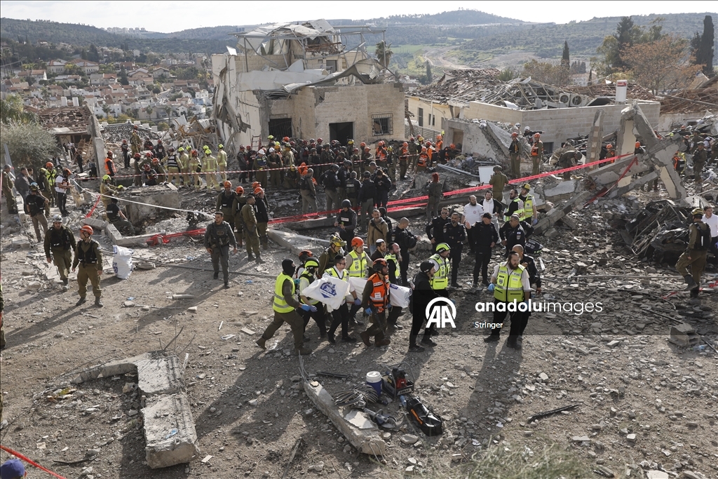  İran'ın İsrail'e düzenlediği füze saldırısında 8 kişi öldü