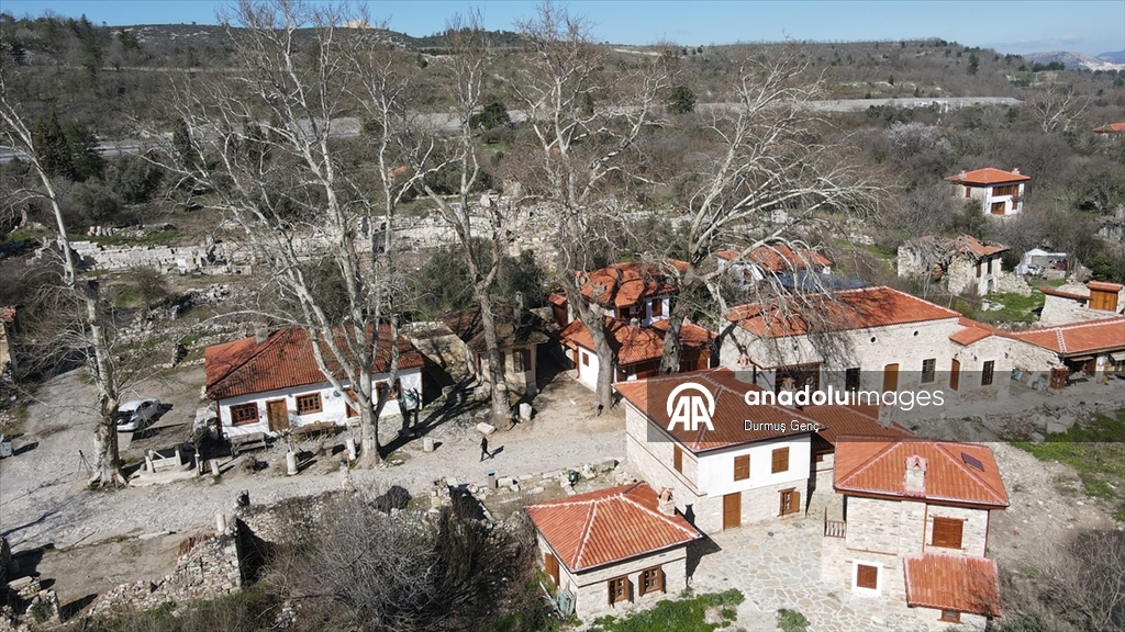 "Gladyatörler kenti"nin restore edilen dükkanlarında unutulmaya yüz tutmuş meslekler yaşatılacak