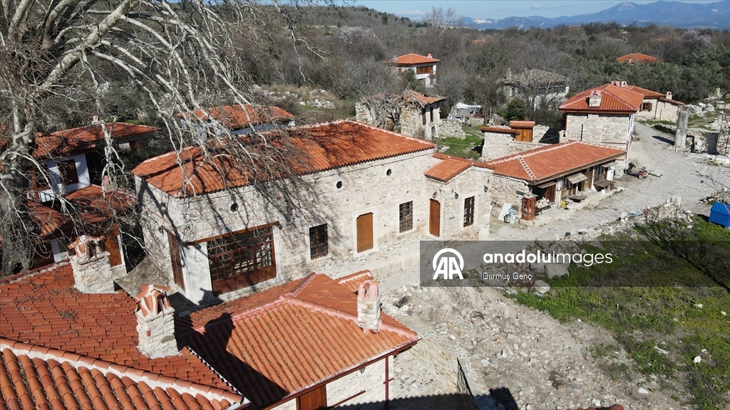 "Gladyatörler kenti"nin restore edilen dükkanlarında unutulmaya yüz tutmuş meslekler yaşatılacak