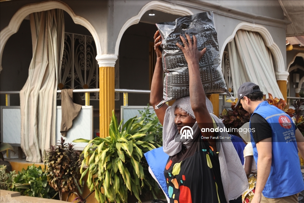 Турция оказала гумпомощь нуждающимся в Сьерра-Леоне по случаю Рамазана