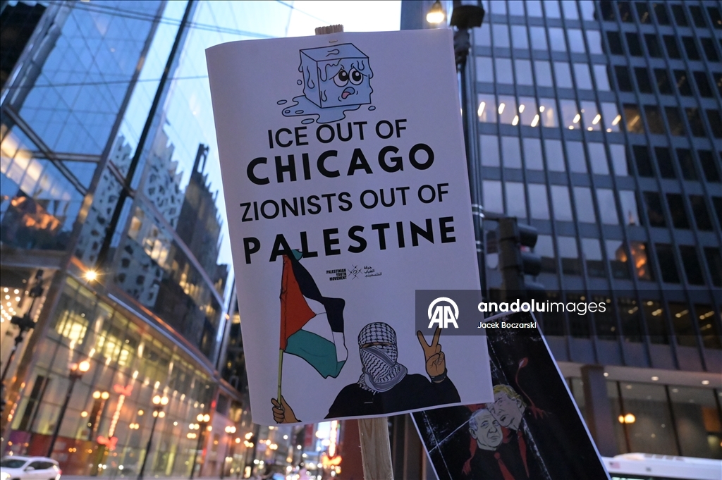 ABD ve İsrail’in İran'a yönelik ortak askeri operasyonuna karşı Chicago’da gösteri