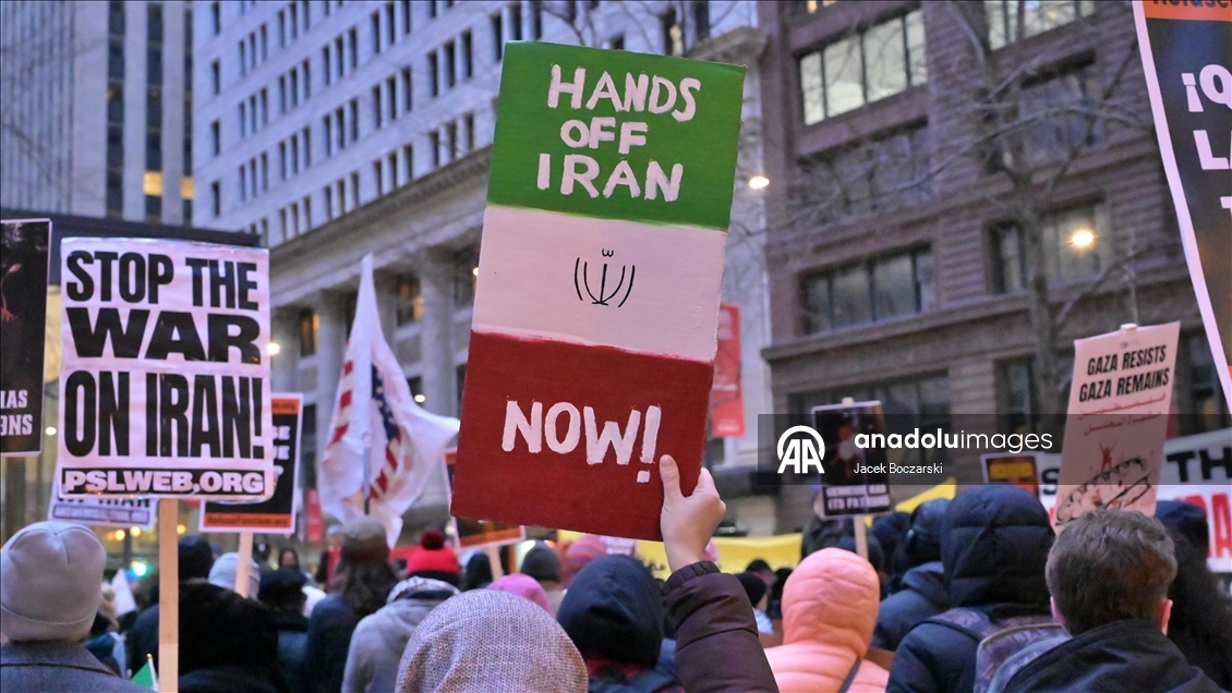 ABD ve İsrail’in İran'a yönelik ortak askeri operasyonuna karşı Chicago’da gösteri