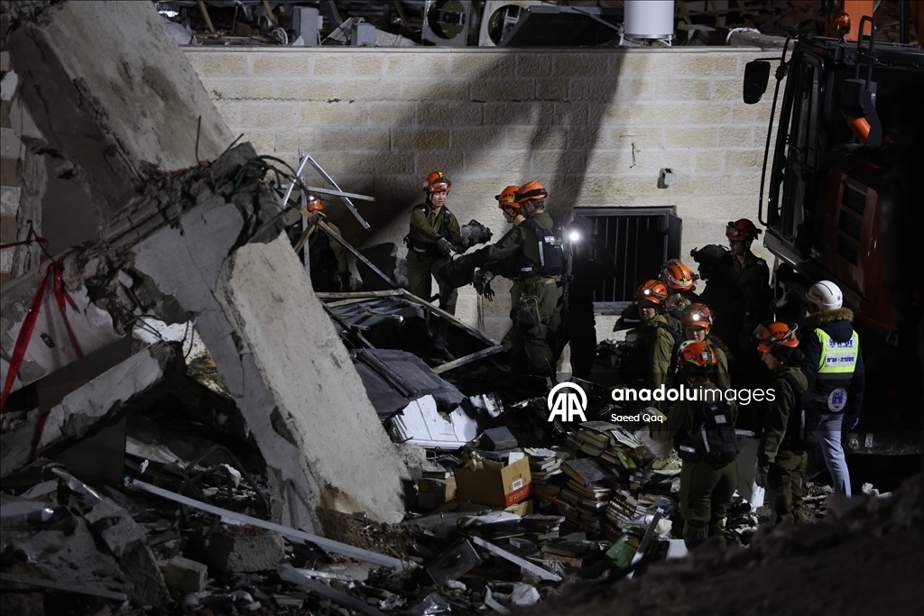 İran'ın İsrail'e düzenlediği füze saldırısında 9 kişi öldü