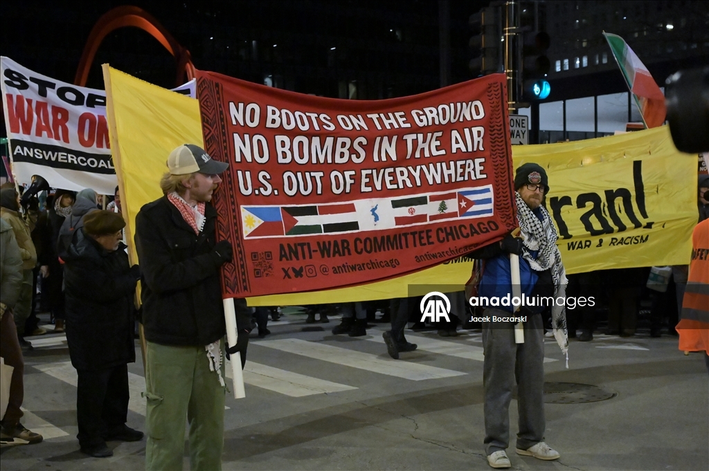 ABD ve İsrail’in İran'a yönelik ortak askeri operasyonuna karşı Chicago’da gösteri