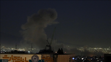 İran'ın başkenti Tahran'ın farklı bölgelerinde patlamalar meydana geldi