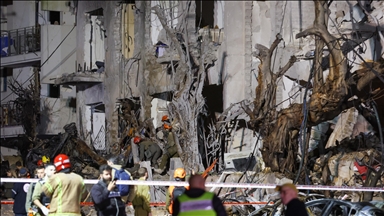 ABD-İsrail saldırısının ardından İran'ın misillemesinde bir füze Tel Aviv'e isabet etti