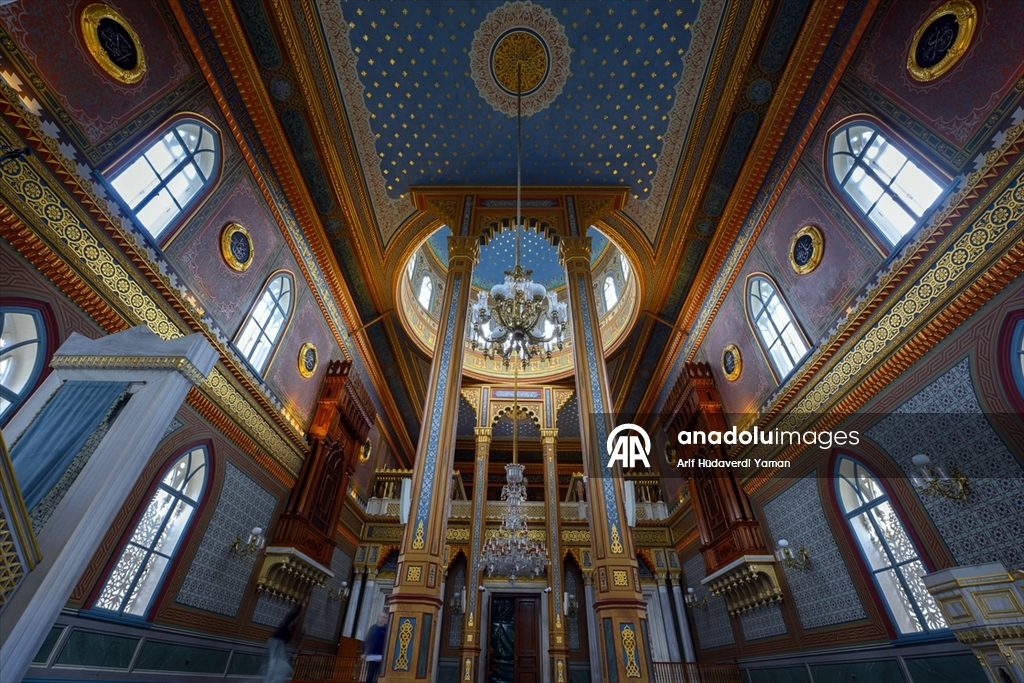 2. Abdülhamid'in el izlerini taşıyan Yıldız Hamidiye Camisi