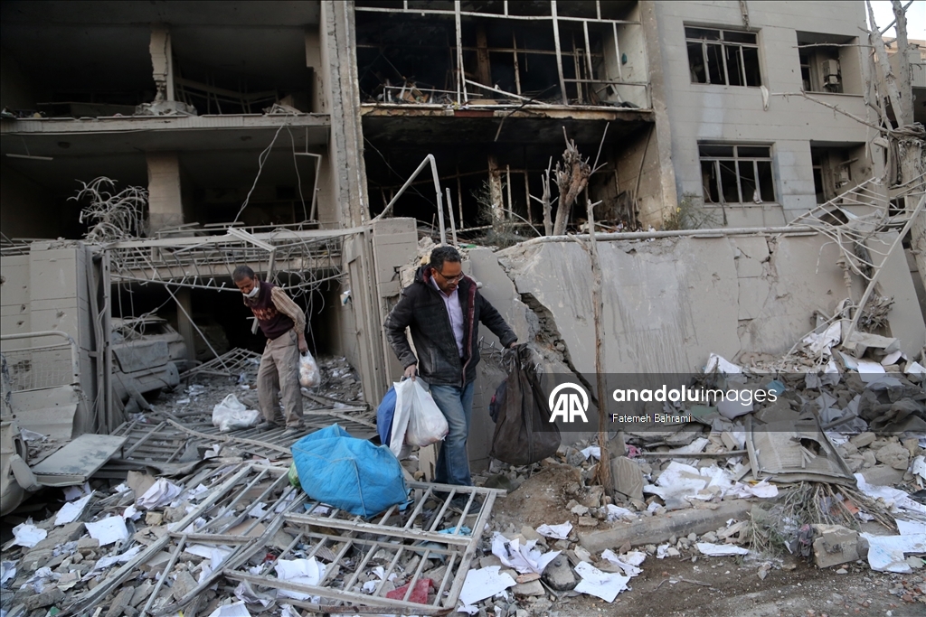 AA ekibi, ABD ve İsrail saldırısında hasar gören Tahran’daki binaları görüntüledi