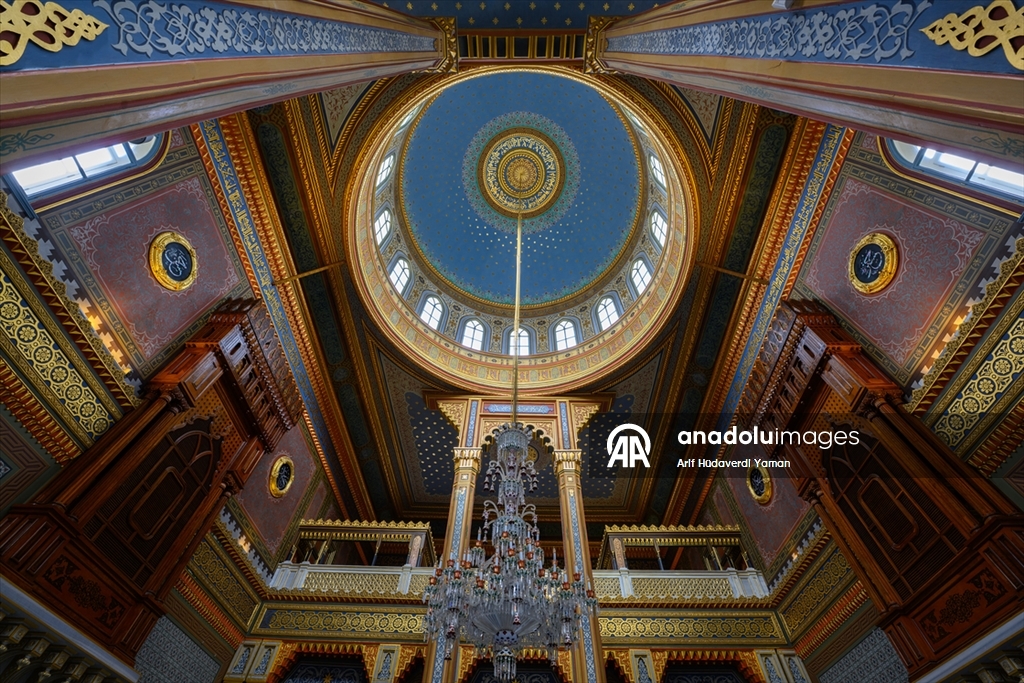 2. Abdülhamid'in el izlerini taşıyan Yıldız Hamidiye Camisi