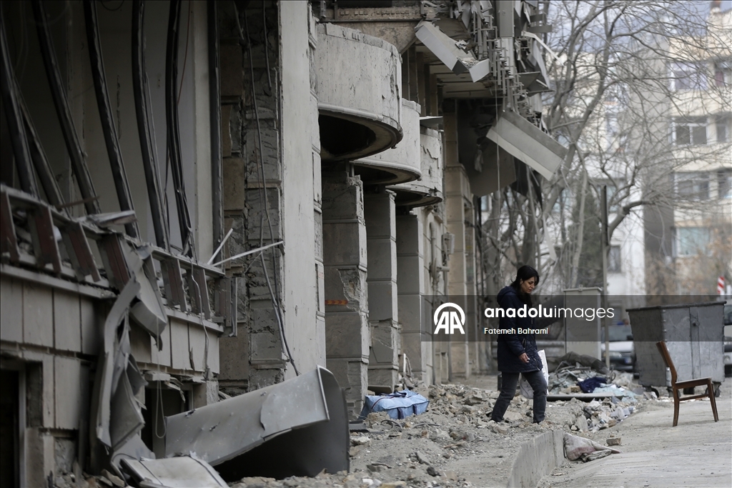 Tahran’ın kuzeyindeki Gandi Hastanesi ABD-İsrail saldırısında hasar gördü