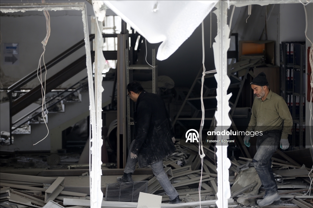 Tahran’ın kuzeyindeki Gandi Hastanesi ABD-İsrail saldırısında hasar gördü