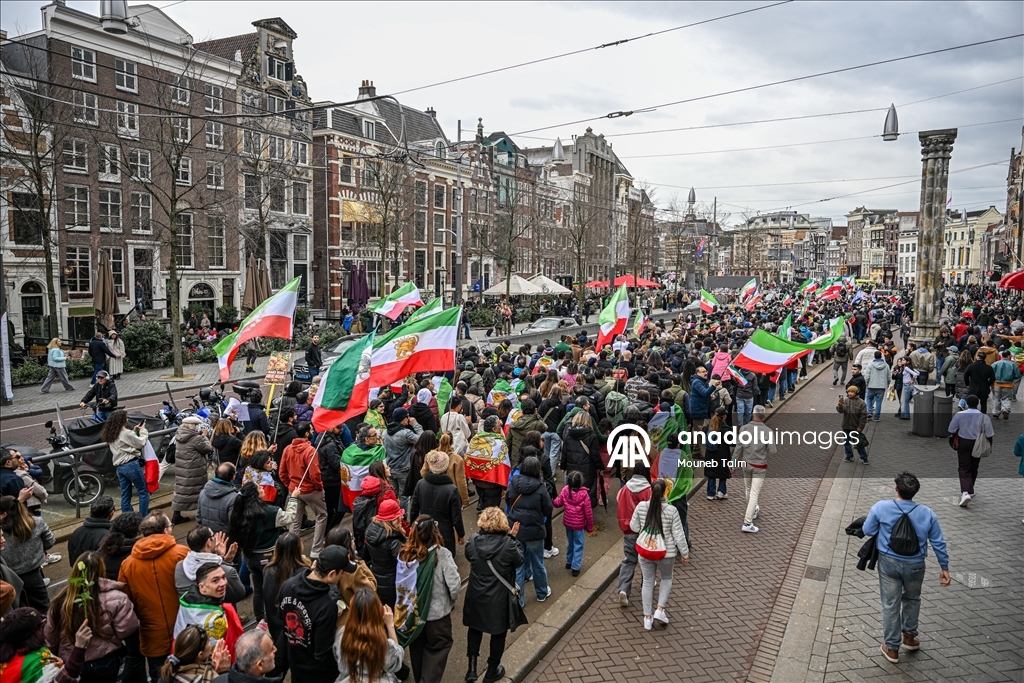 Протест в Амстердаме после израильско-американских ударов по Ирану