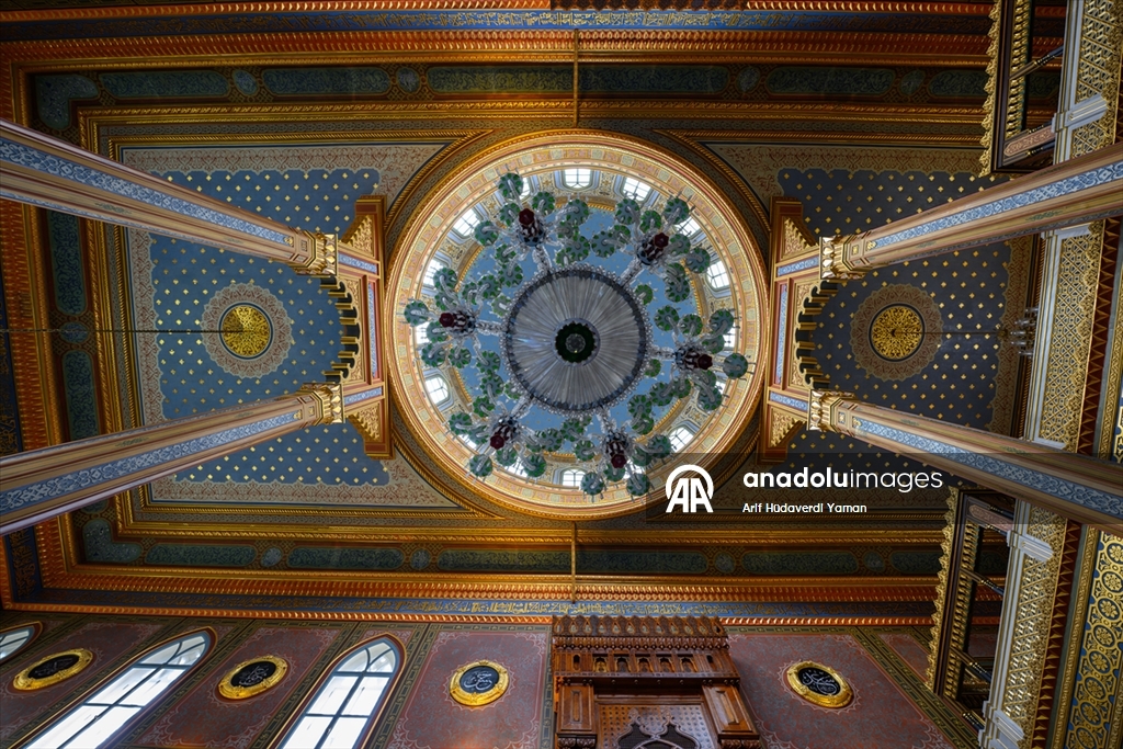 2. Abdülhamid'in el izlerini taşıyan Yıldız Hamidiye Camisi