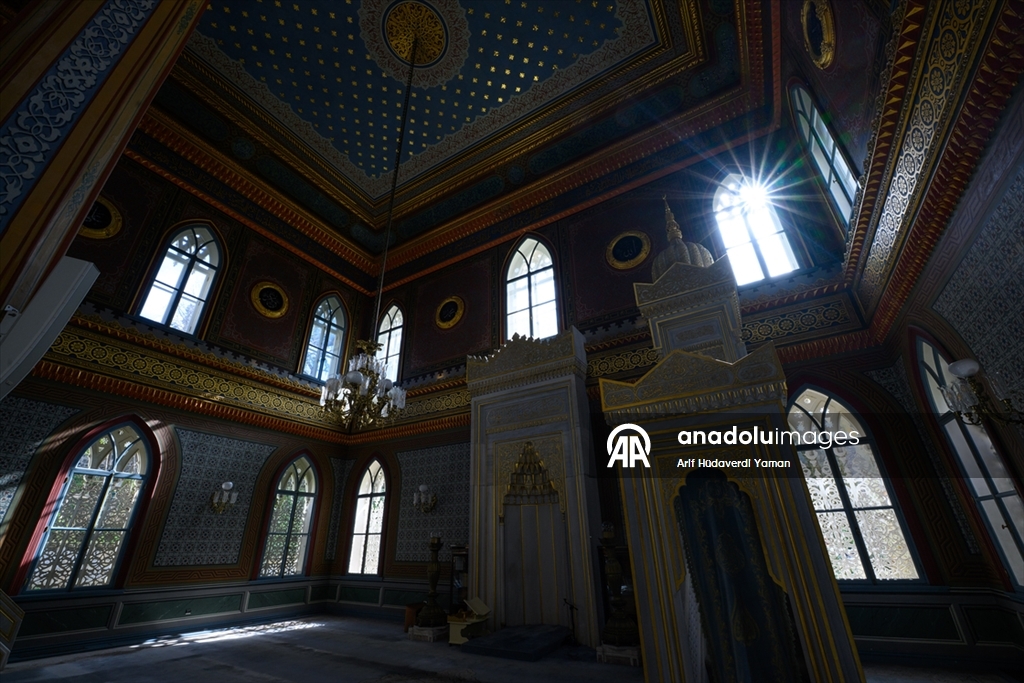 2. Abdülhamid'in el izlerini taşıyan Yıldız Hamidiye Camisi