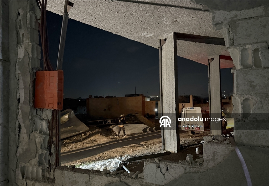 Три человека, включая двоих детей, ранены из-за падения обломков ракеты в Дамаске