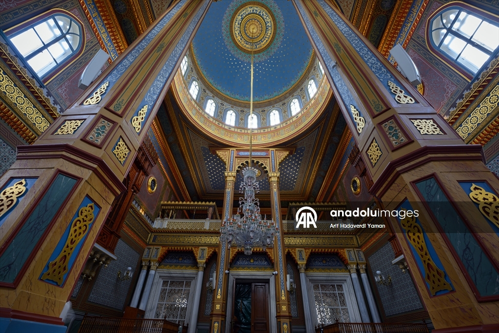 2. Abdülhamid'in el izlerini taşıyan Yıldız Hamidiye Camisi