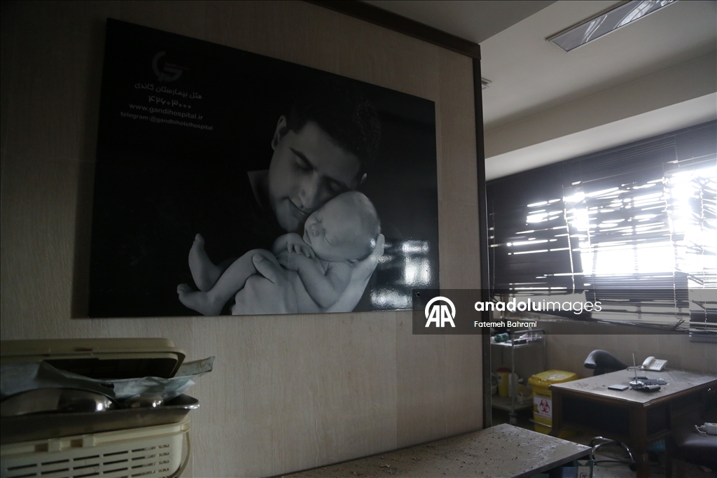 Tahran’ın kuzeyindeki Gandi Hastanesi ABD-İsrail saldırısında hasar gördü