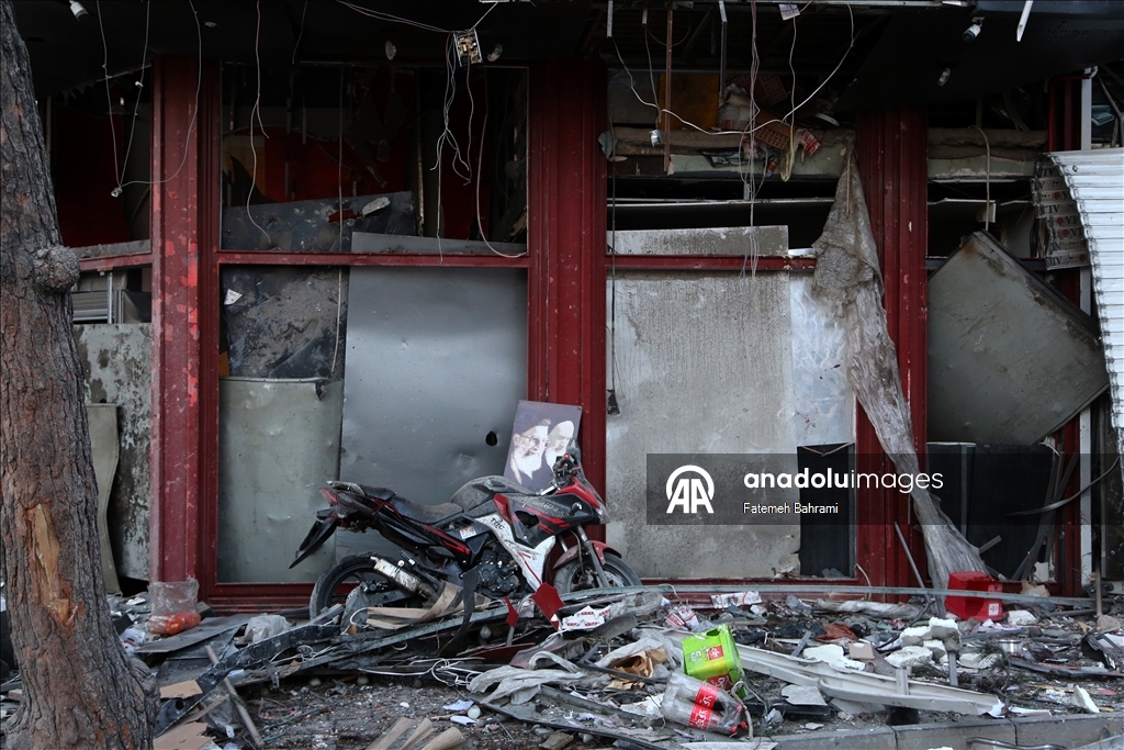 AA ekibi, ABD ve İsrail saldırısında hasar gören Tahran’daki binaları görüntüledi