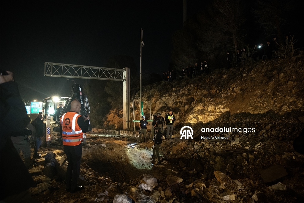 Шесть человек ранены в результате падения иранской ракеты в Иерусалиме