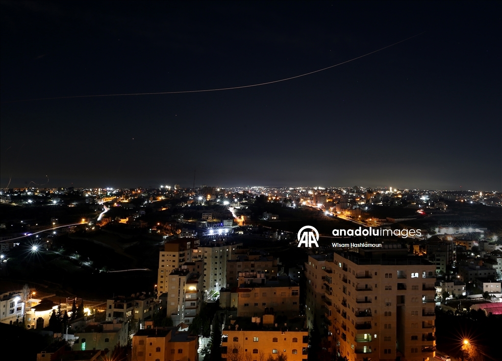 Запущенные из Ирана ракеты зафиксированы в небе над Западным берегом