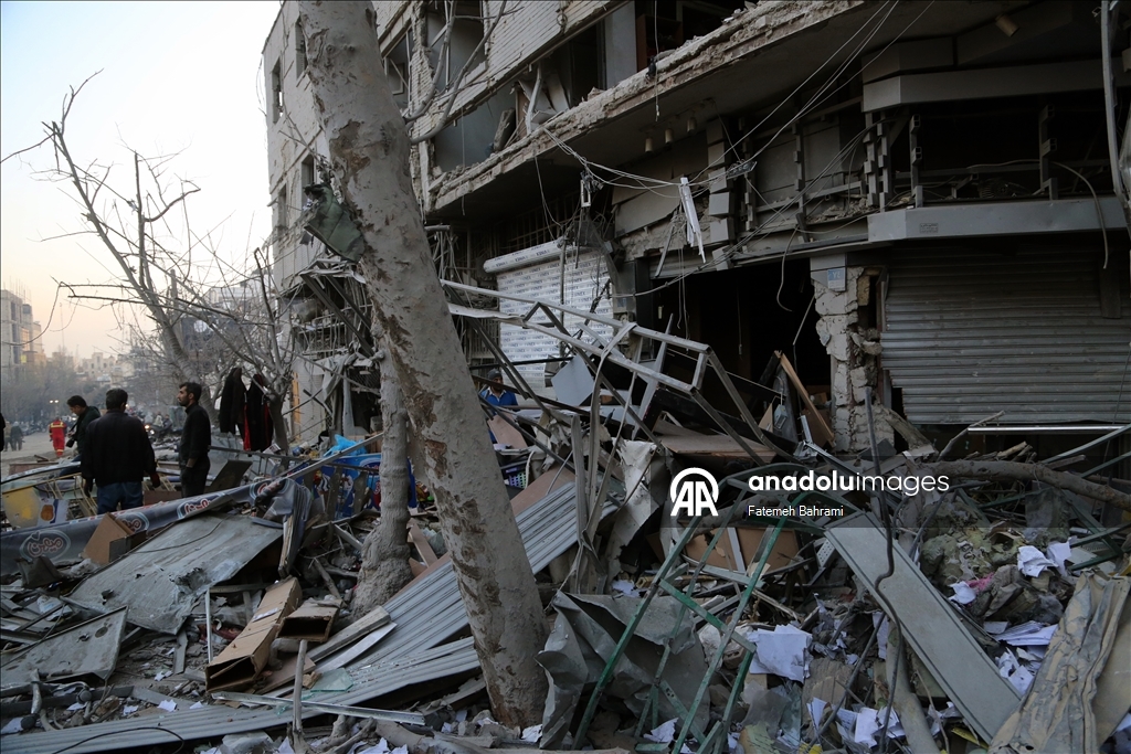 AA ekibi, ABD ve İsrail saldırısında hasar gören Tahran’daki binaları görüntüledi