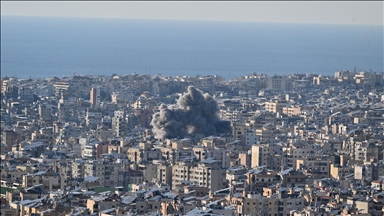 İsrail ordusu, Lübnan'ın başkenti Beyrut'a yoğun hava saldırıları düzenledi