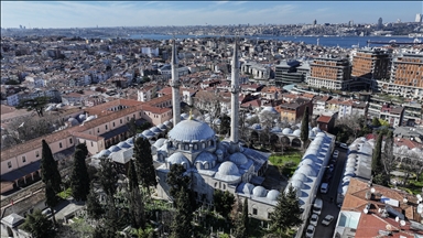 جامع "الوالدة العتيق".. لؤلؤة معمارية تزين الشطر الآسيوي بإسطنبول