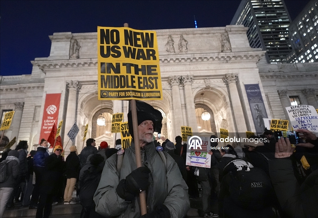 New York’ta ABD ve İsrail’in İran’a yönelik saldırıları protesto edildi