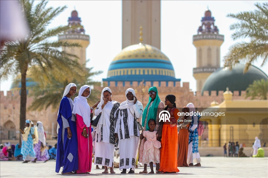 Senegal'de Müridi tarikatının kurucusu Şeyh Ahmedu Bamba'nın mirası: Touba Büyük Camisi