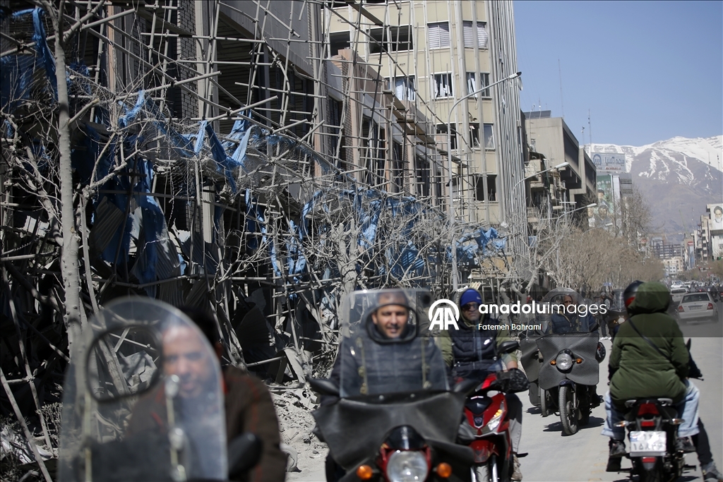ABD-İsrail'in İran'a saldırılarında ağır hasar alan Firdevsi Meydanı ve çevresi görüntülendi