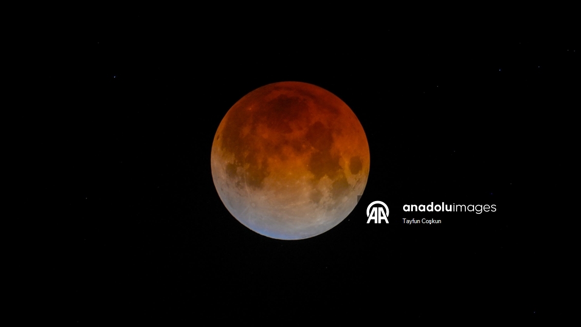 California'da tam ay tutulması